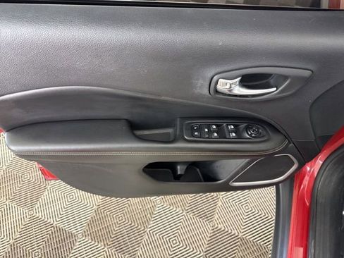 Used 2021 Jeep Compass Latitude w/ Convenience Group FWD image 20