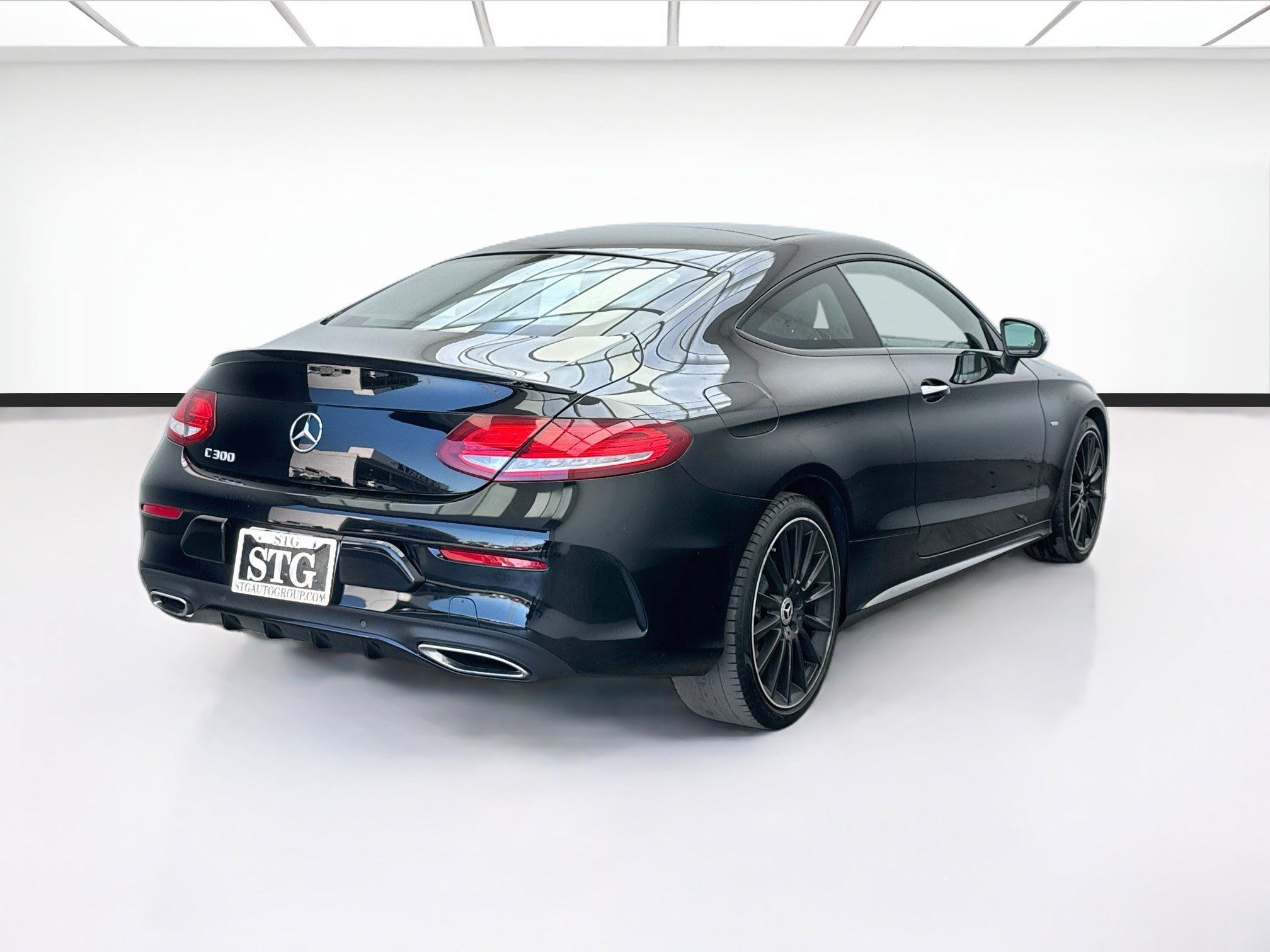 Used 2018 Mercedes-Benz C 300 Coupe image 4