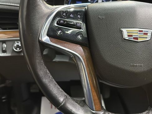 Used 2020 Cadillac Escalade Luxury image 15