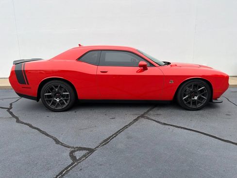 Used 2017 Dodge Challenger R/T Scat Pack RWD image 20