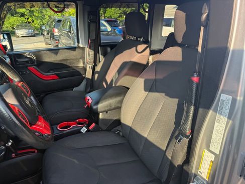 Used 2016 Jeep Wrangler Unlimited Sport w/ Quick Order Package 24S image 10