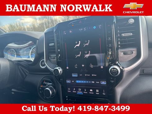 Used 2025 RAM 1500 Big Horn AWD/4WD image 25