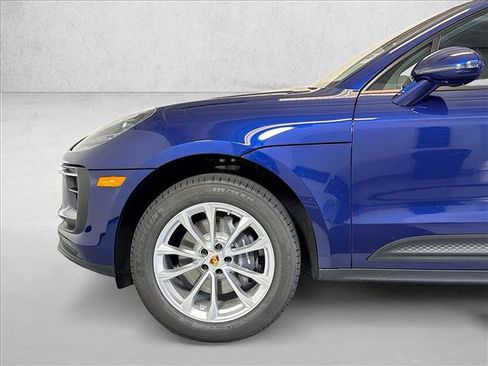 Certified 2026 Porsche Macan AWD/4WD image 28
