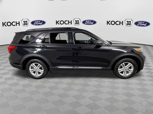Used 2023 Ford Explorer XLT AWD/4WD image 9