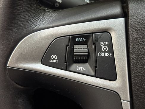 Used 2017 Chevrolet Equinox LT w/ Convenience Package image 21