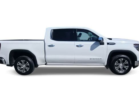 Used 2024 GMC Sierra 1500 SLT image 9