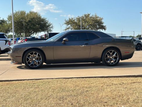 Used 2015 Dodge Challenger SXT Plus w/ Premium Sound Group image 17