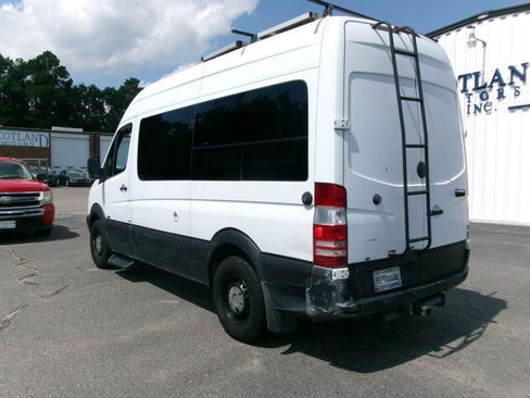 Used 2011 Mercedes-Benz Sprinter 2500 image 8