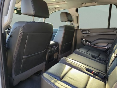 Used 2020 GMC Yukon SLT w/ Open Road Package RWD image 5