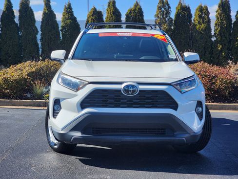 Used 2019 Toyota RAV4 XLE w/ Convenience Package image 5