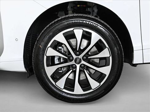 New 2026 Audi Q3 quattro 2.0T AWD/4WD image 26