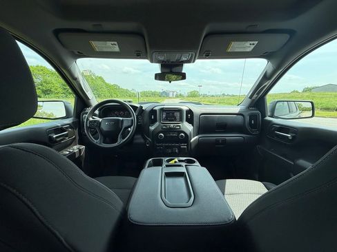 Used 2024 Chevrolet Silverado 1500 Custom Trail Boss w/ LPO, Dark Essentials Package AWD/4WD image 2