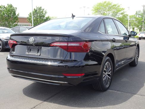 Used 2021 Volkswagen Jetta SE FWD image 5
