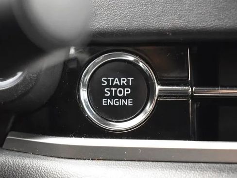 Used 2024 Mitsubishi Outlander Ralliart AWD/4WD image 28