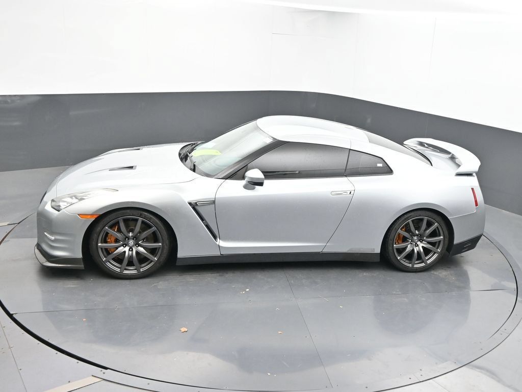 Used 2012 Nissan GT-R Premium AWD/4WD image 40