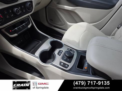Used 2024 GMC Terrain Denali w/ Denali Premium Package AWD/4WD image 20