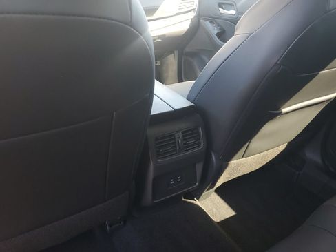 Certified 2025 Nissan Rogue SV w/ SV Premium Package FWD image 17