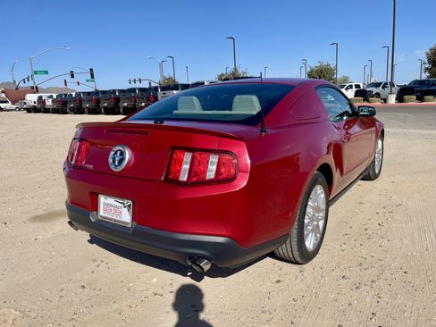 Used 2012 Ford Mustang Premium RWD image 7