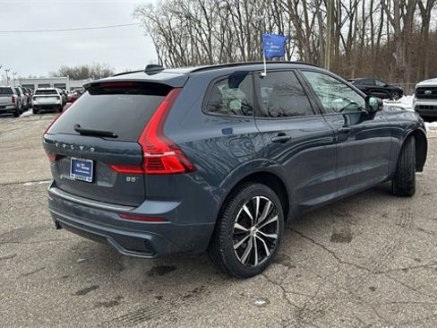 Used 2023 Volvo XC60 B5 Plus w/ Climate Package image 4
