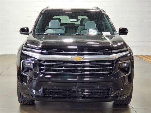 New 2025 Chevrolet Traverse High Country image 8