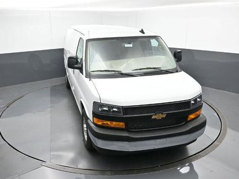 New 2025 Chevrolet Express 2500 Extended w/ Driver Convenience Package image 24