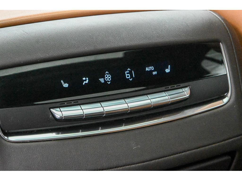 Used 2021 Cadillac Escalade Sport w/ Driver Assist Tech Package AWD/4WD image 32
