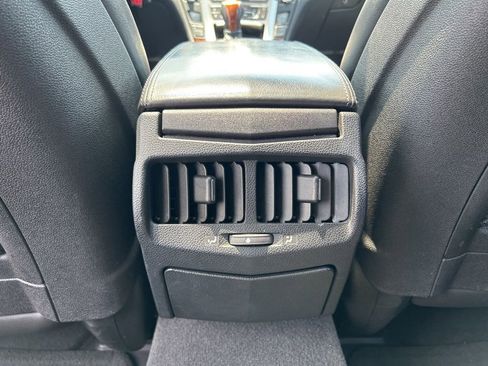 Used 2011 Cadillac CTS Luxury AWD/4WD image 38