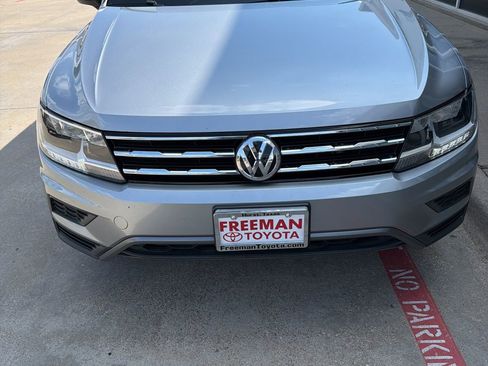 Used 2021 Volkswagen Tiguan S FWD image 3