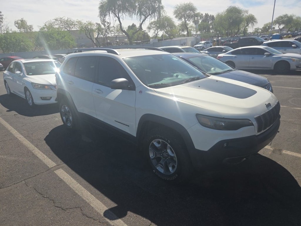 Used 2019 Jeep Cherokee Trailhawk AWD/4WD image 6