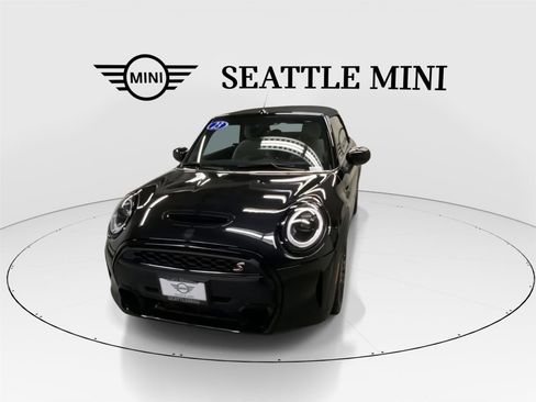 Certified 2023 MINI Cooper S image 4