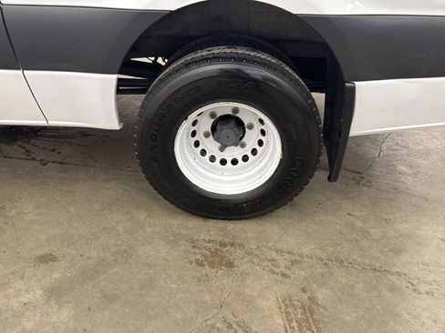 Used 2019 Freightliner Sprinter 2500 image 12