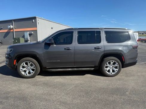 Used 2022 Jeep Wagoneer Series II image 3