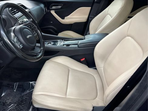 Used 2019 Jaguar F-PACE Premium AWD/4WD image 13