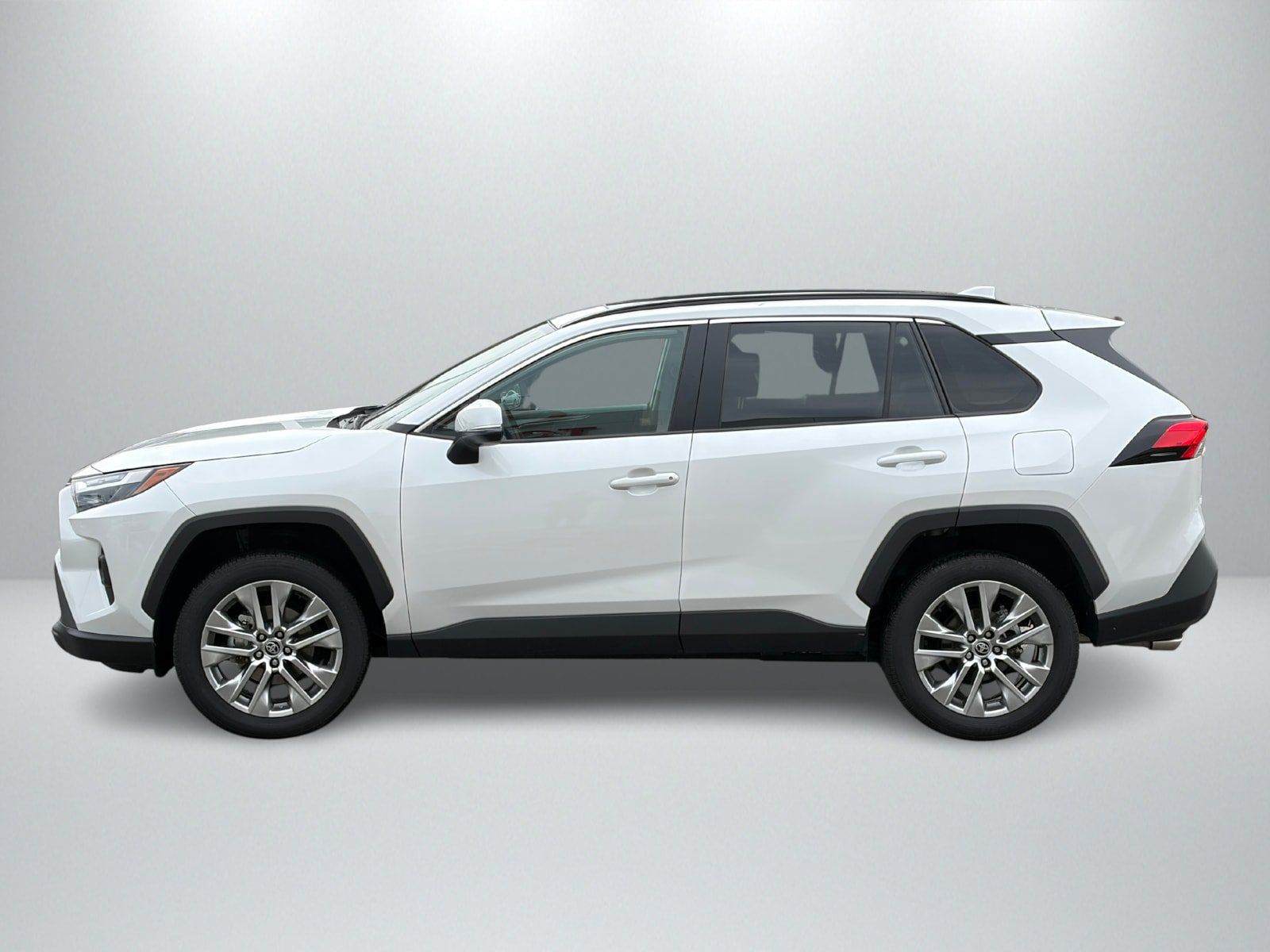 Used 2024 Toyota RAV4 XLE Premium w/ Weather Package AWD/4WD image 2