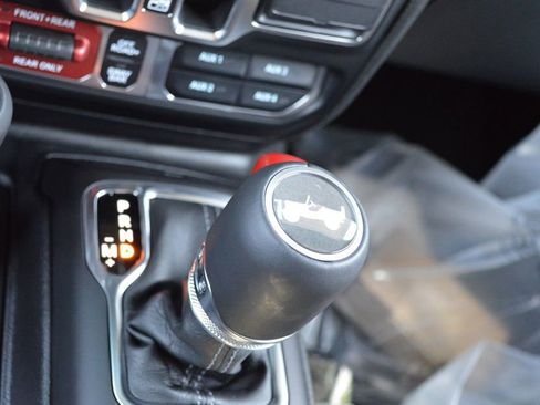 New 2026 Jeep Wrangler Unlimited Rubicon image 24