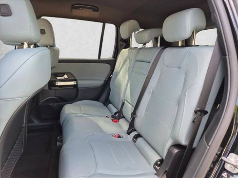 Used 2026 Mercedes-Benz GLB 250 image 15
