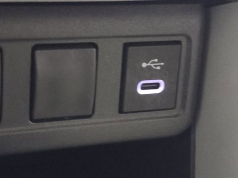 Certified 2025 Toyota Corolla Cross L image 28