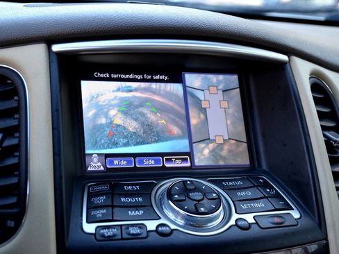 Used 2014 INFINITI QX50 Journey w/ Premium Package image 18
