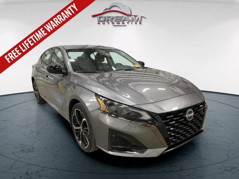 Used 2023 Nissan Altima 2.5 SR AWD/4WD image 1