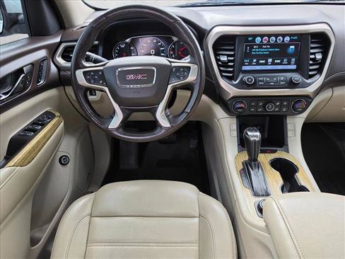 Used 2017 GMC Acadia Denali w/ Technology Package AWD/4WD image 19