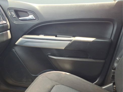 Used 2021 Chevrolet Colorado LT w/ Safety Package RWD image 29