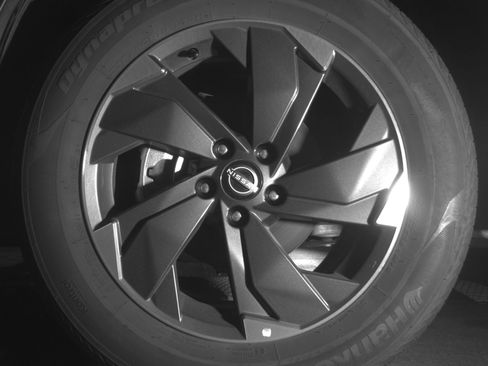 Used 2025 Nissan Rogue SV image 12