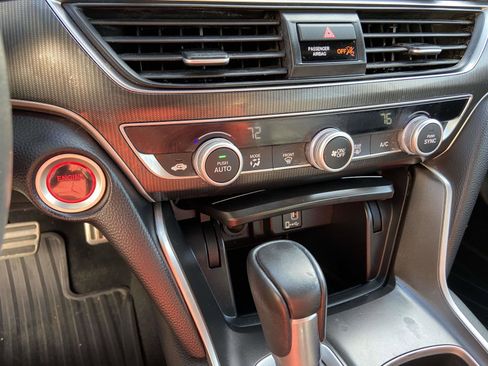 Used 2018 Honda Accord Sport image 16