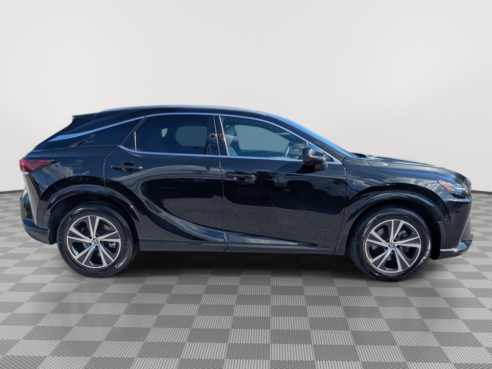 Used 2025 Lexus RX 350h w/ Accessory Package AWD/4WD image 6