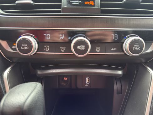 Used 2018 Honda Accord LX image 16