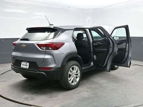 Used 2023 Chevrolet TrailBlazer LS AWD/4WD image 44
