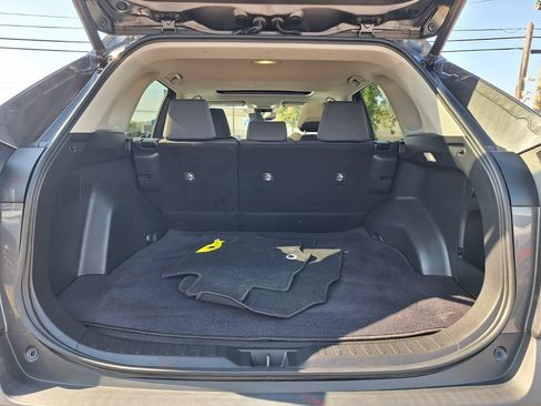 Used 2022 Toyota RAV4 XLE w/ Convenience Package FWD image 23