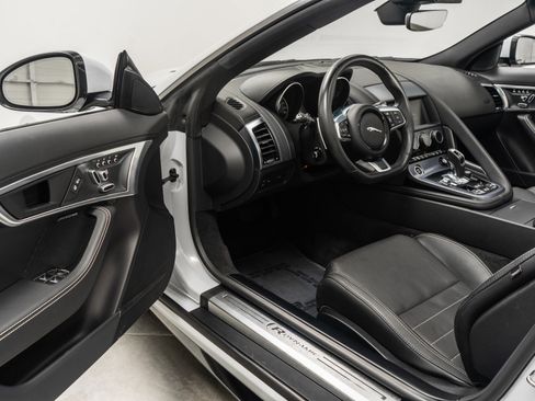 Used 2019 Jaguar F-TYPE R-Dynamic image 23