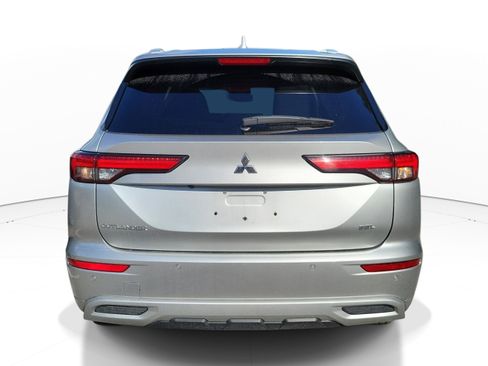 Used 2022 Mitsubishi Outlander SEL FWD image 4