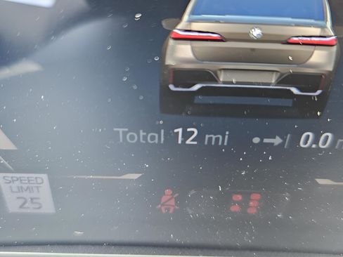 New 2025 BMW i7 xDrive60 image 21